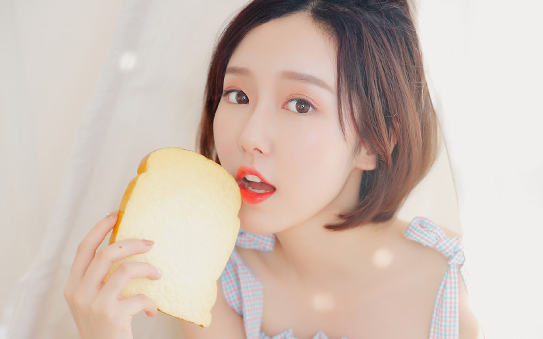 华体会hthapp下载-库里：在NBA历史上留下“火花”般的投篮传说！，库里的投篮集锦