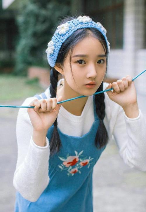 国足边路协作增强,战术宽度更足,国足边锋