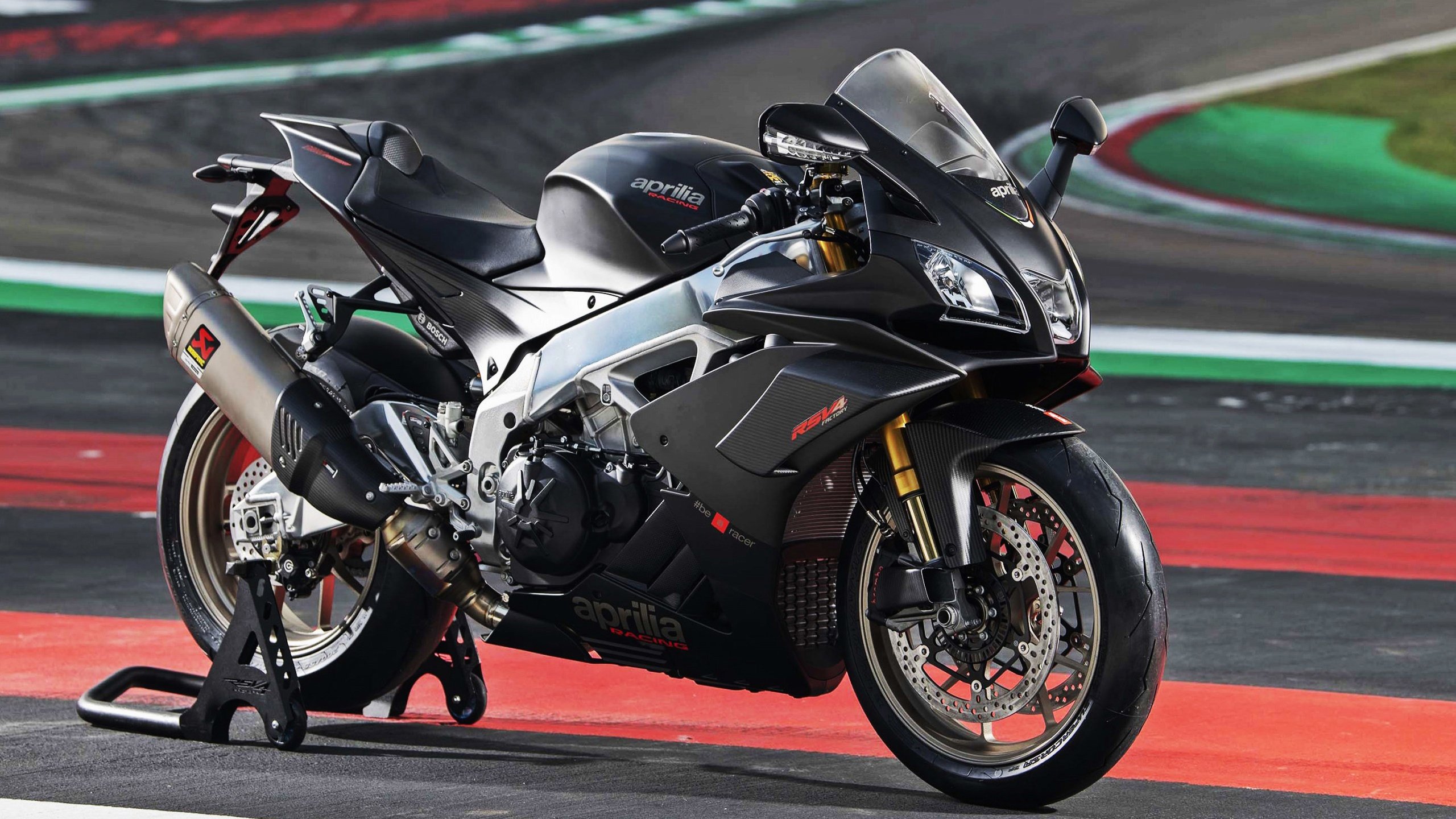 “阿根廷美洲狮队挑战世界强队,未来发展值得期待”