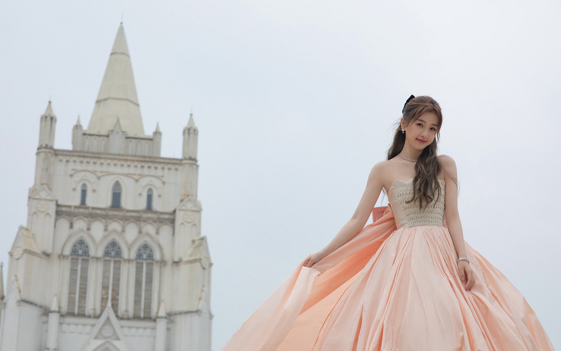 女子足球联赛后防线表现稳定提升,女子足球球门